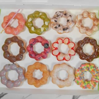 12 Mochi Donuts